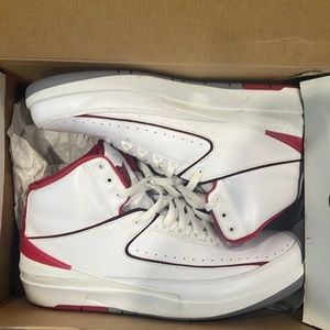 Retro jordan 2, white w/red